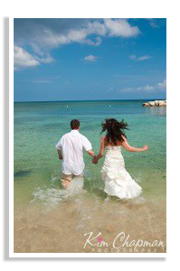 wedding couple on the beach